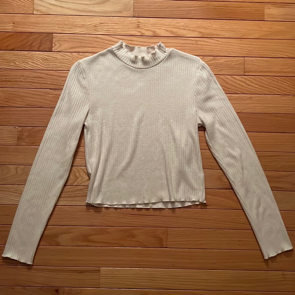 Steve Madden white turtle neck crop